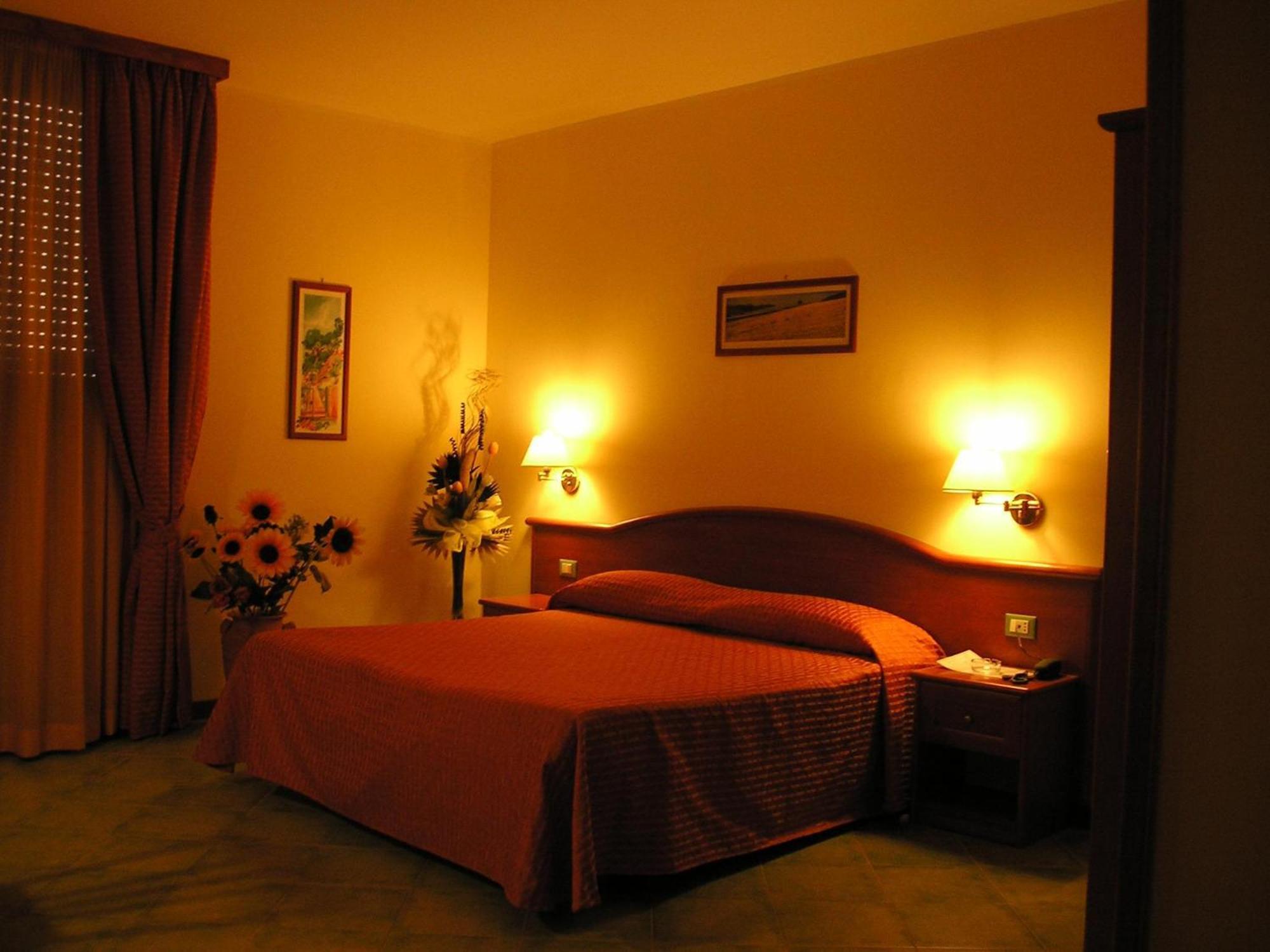 Hotel Degli Amici Artena Exterior foto