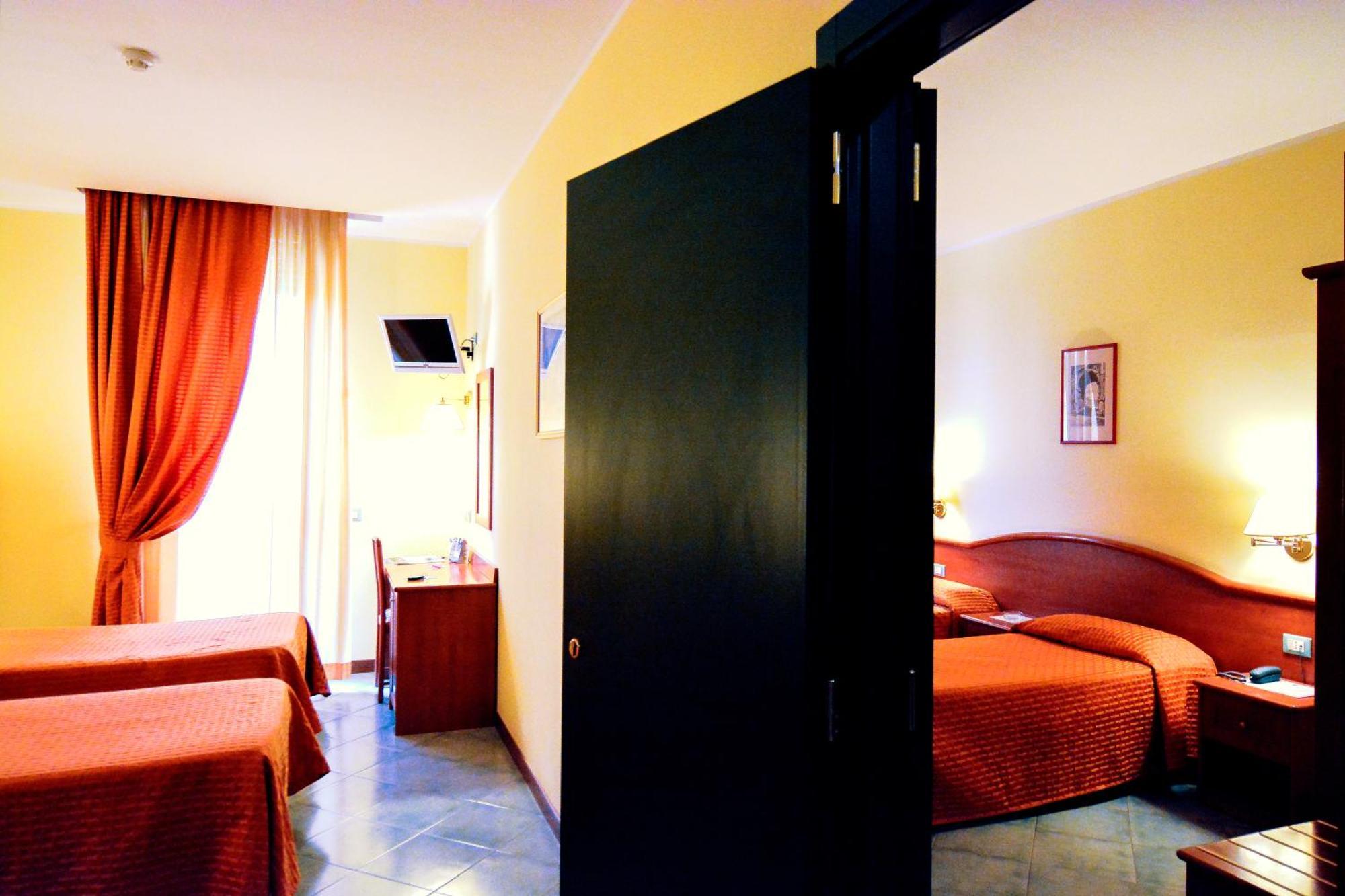 Hotel Degli Amici Artena Cameră foto