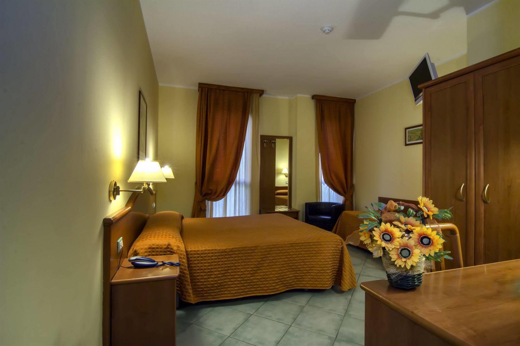 Hotel Degli Amici Artena Exterior foto